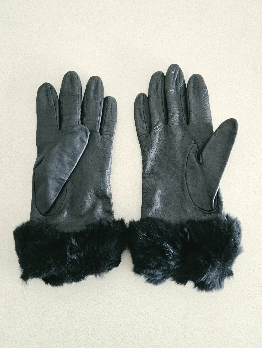 Black Leather Gloves Fur trimmer cuffs Winter Size 10